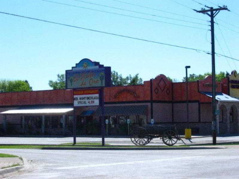 Days Inn Gun Barrel City Exterior photo